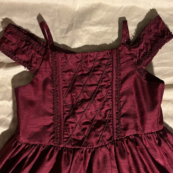 Burgundy/Red Princess Dress - Picture 2 of 6